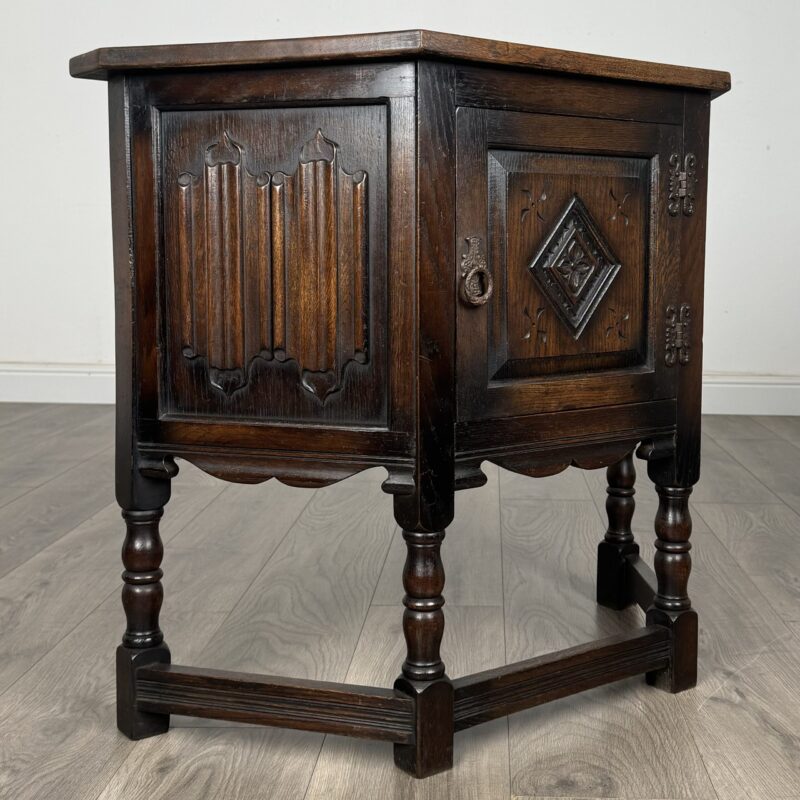 Antique Small 20th Century Old Charm Cupboard In Oak