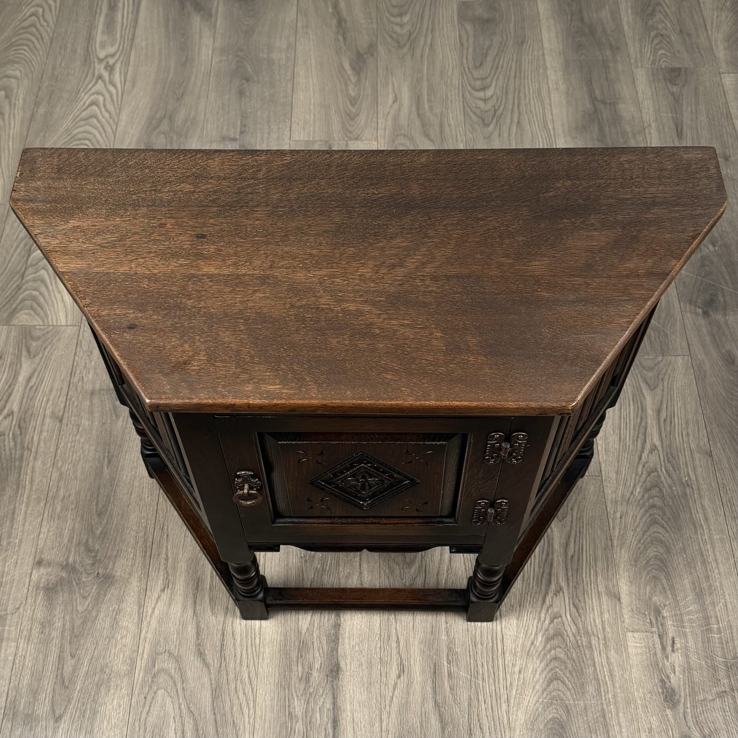 Antique Small 20th Century Old Charm Cupboard In Oak