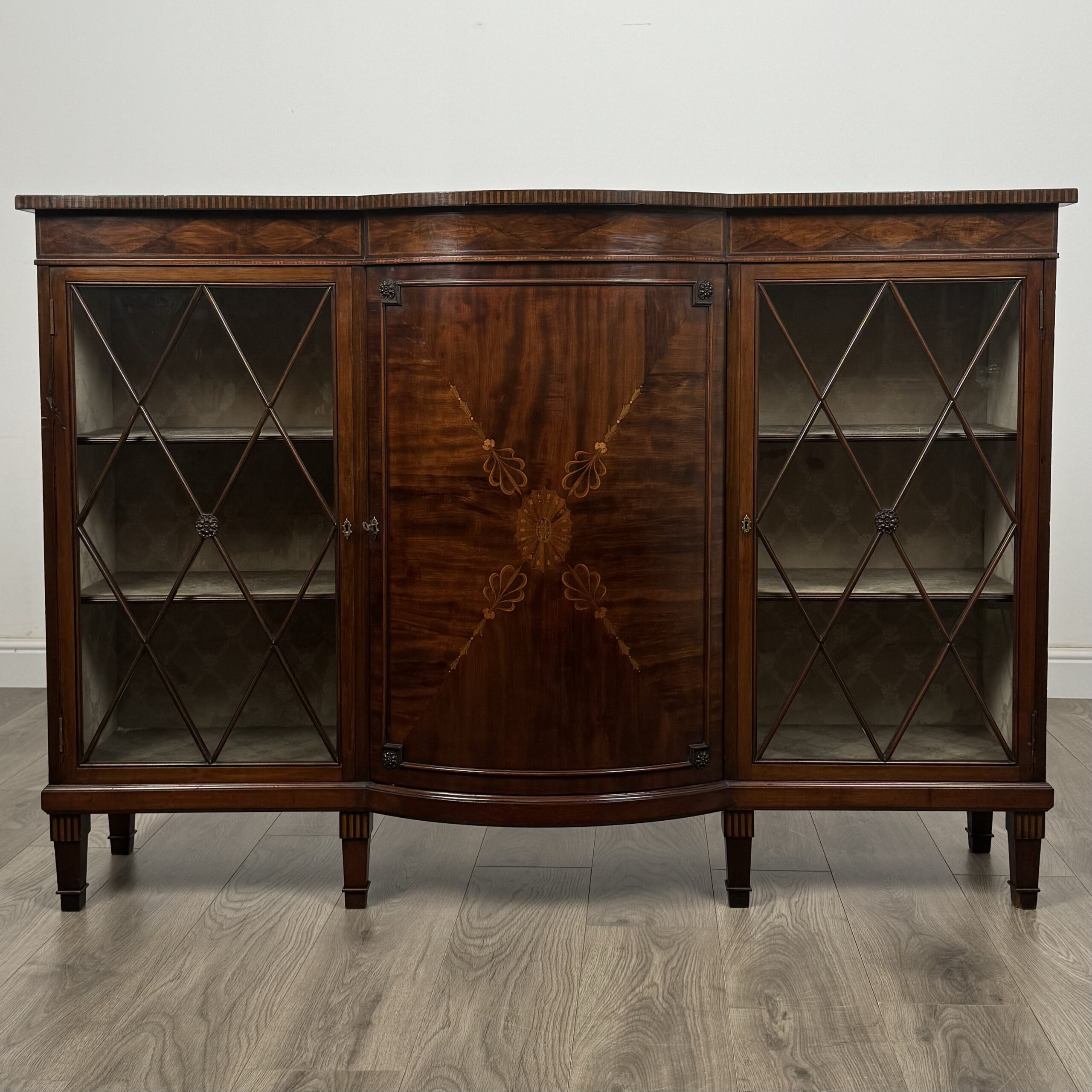 Antique Late 19th Century Inlaid Display Cabinet In Mahogany