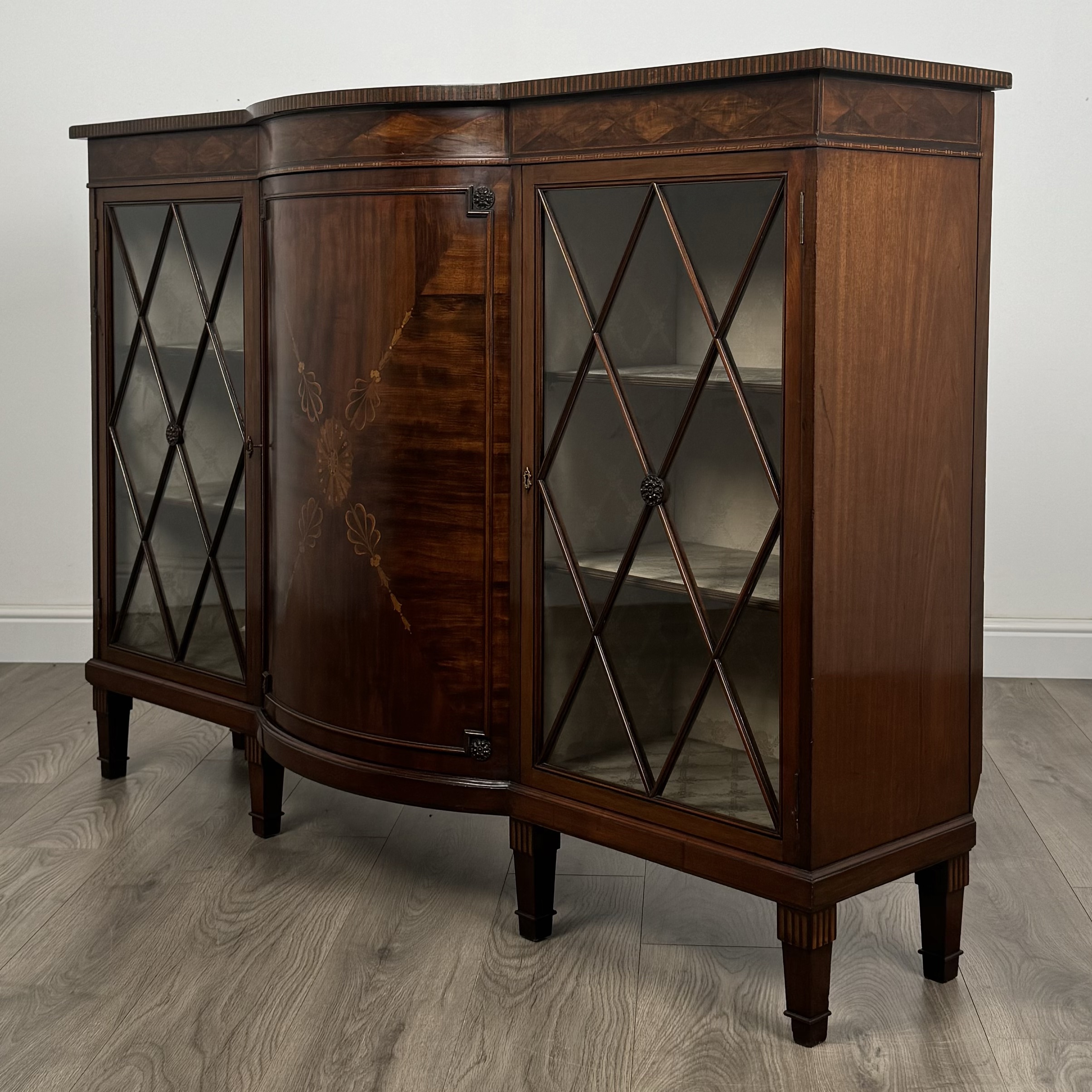 Antique Late 19th Century Inlaid Display Cabinet In Mahogany