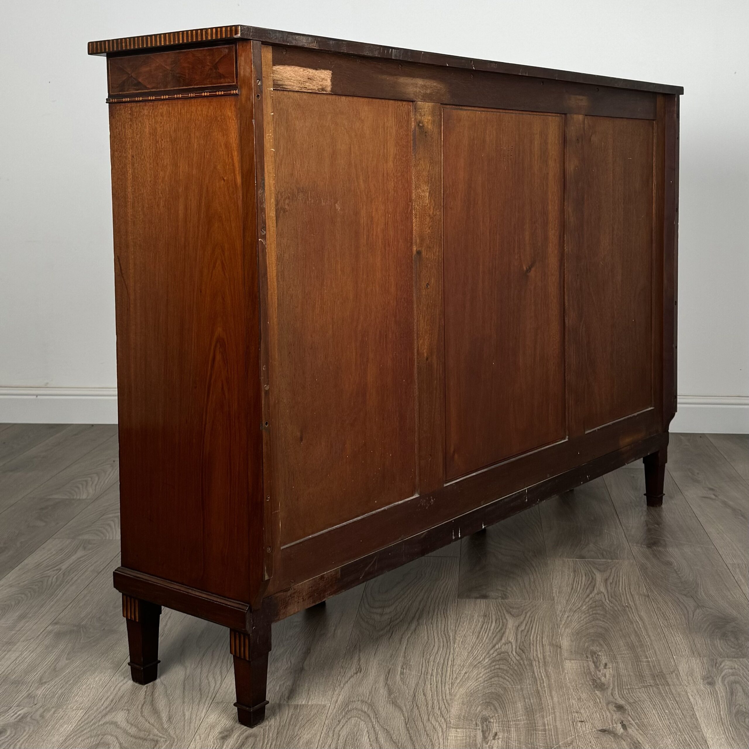 Antique Late 19th Century Inlaid Display Cabinet In Mahogany