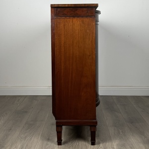 Antique Late 19th Century Inlaid Display Cabinet In Mahogany