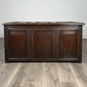 18th Century Fine Quality Coffer In Oak