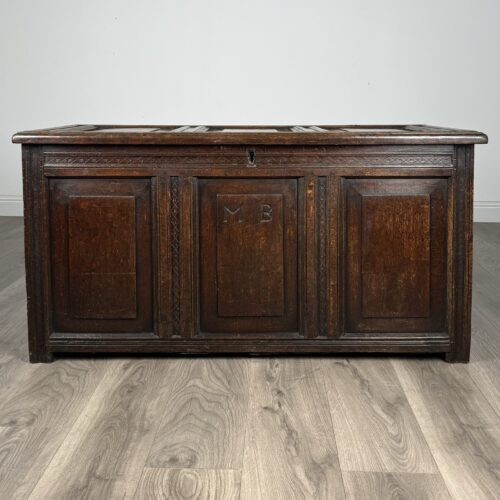 18th Century Fine Quality Coffer In Oak