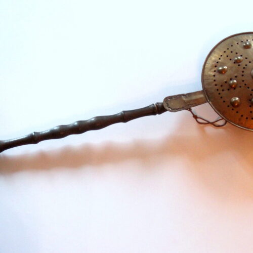 1910s - antique bed warmer made of copper/brass with a wooden handle