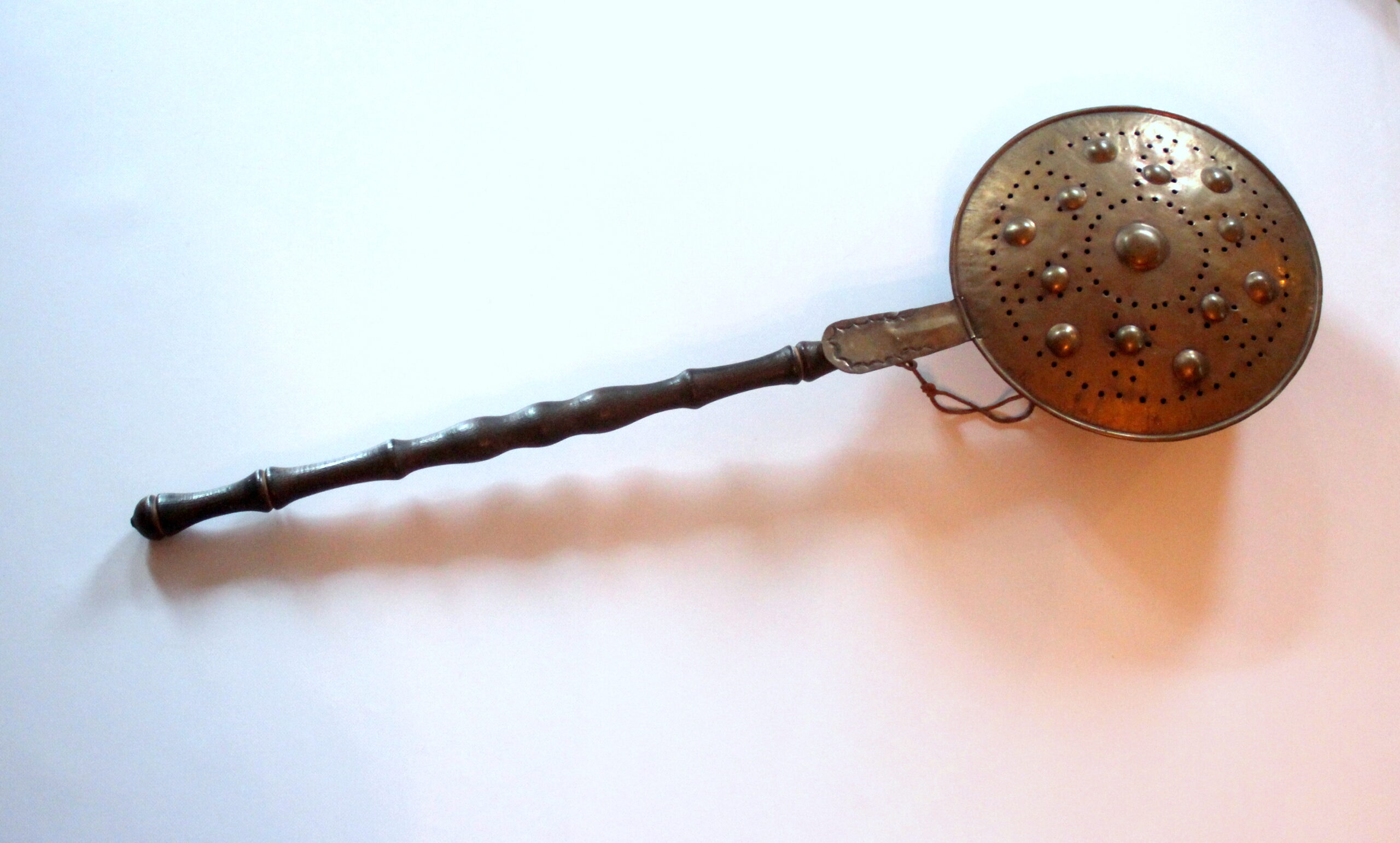 1910s - antique bed warmer made of copper/brass with a wooden handle