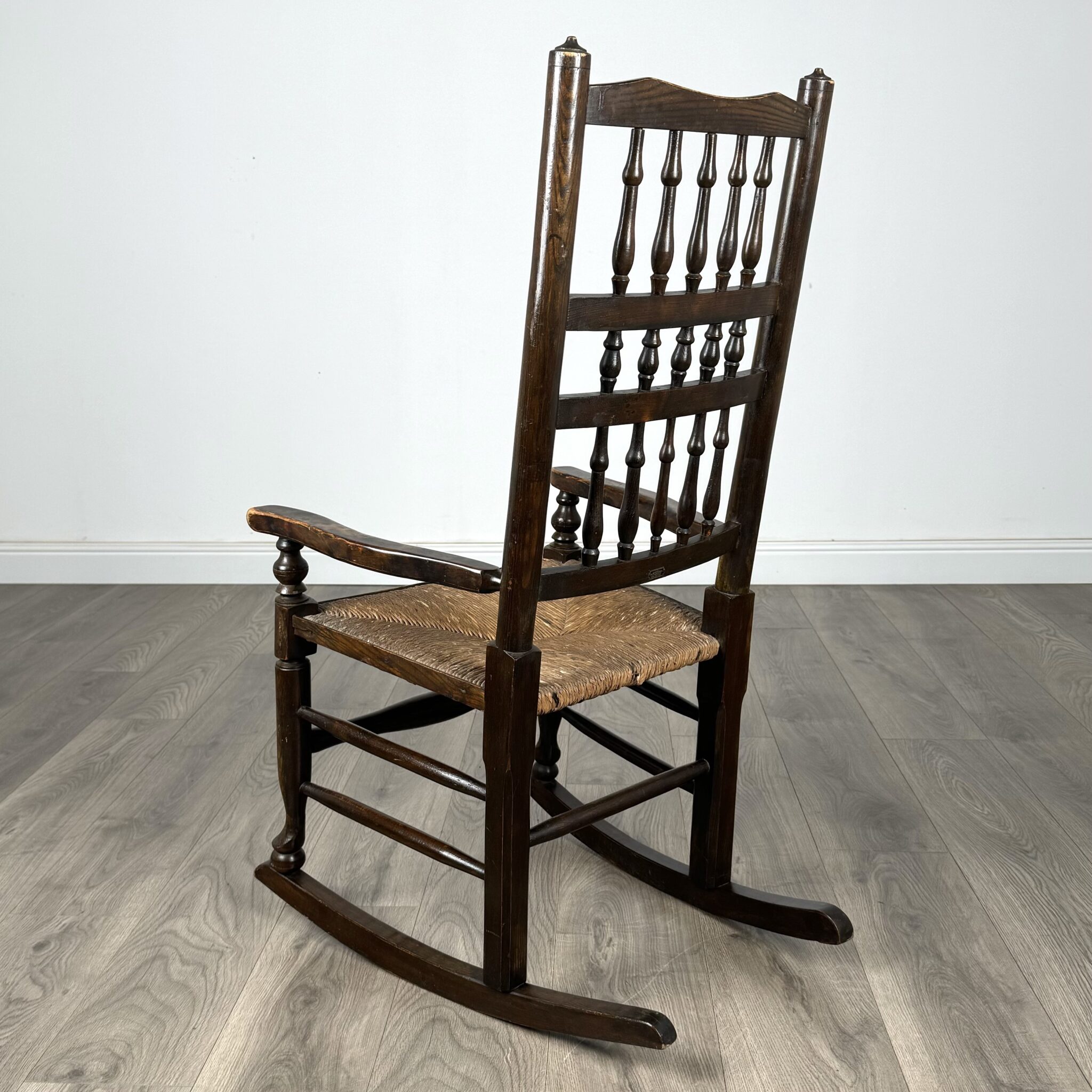 Antique 20th Century Rocking Chair In Oak