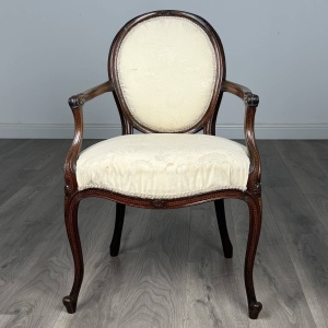 Antique 18th Century Hepplewhite Open Armchair In Mahogany
