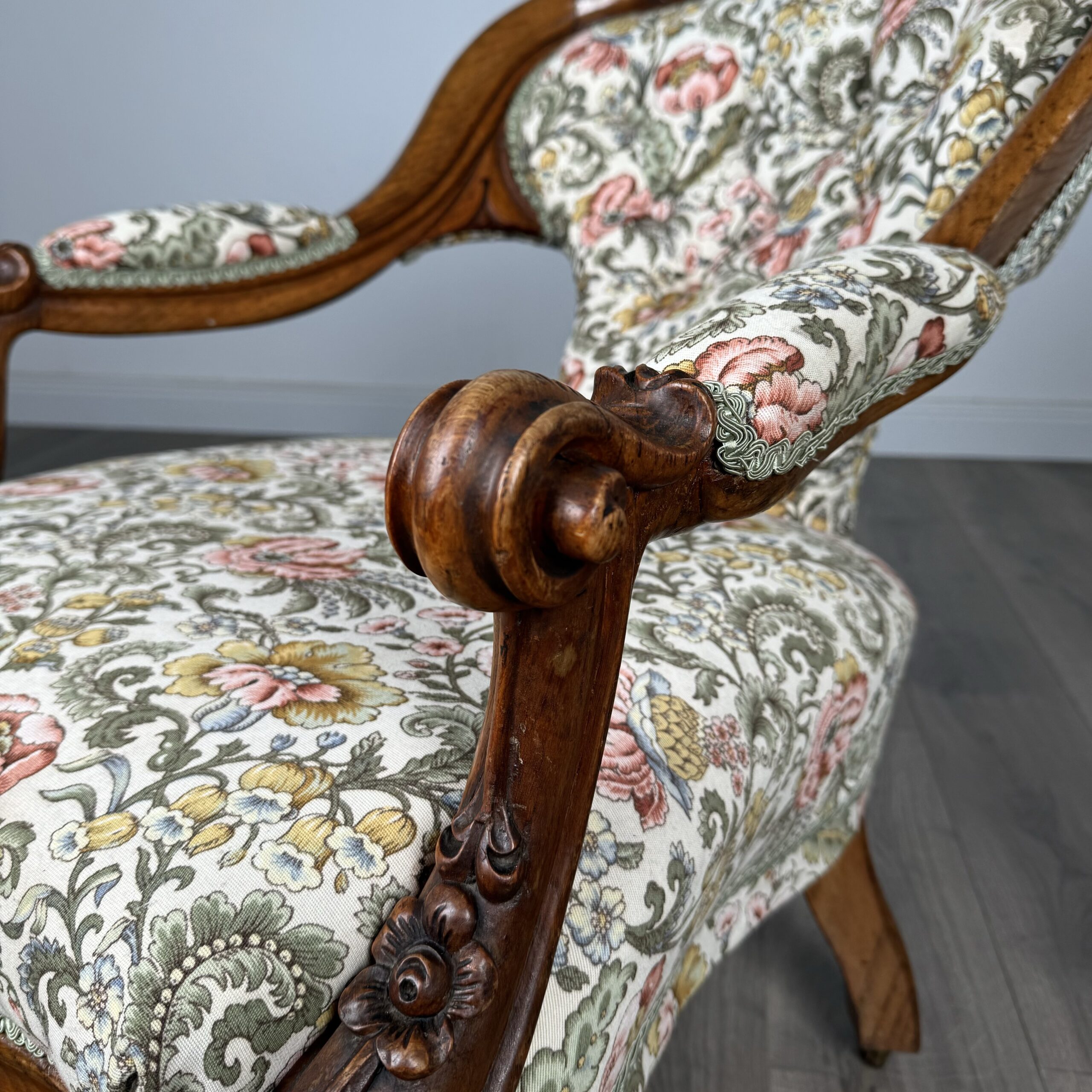 Antique 19th Century Fine Quality Carved Oak Armchair