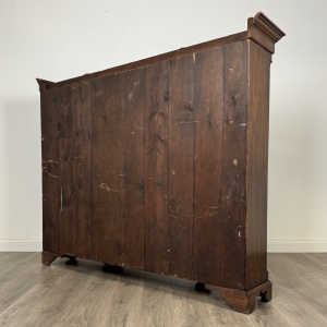 Antique 20th Century Fine Quality Cabinet In Oak