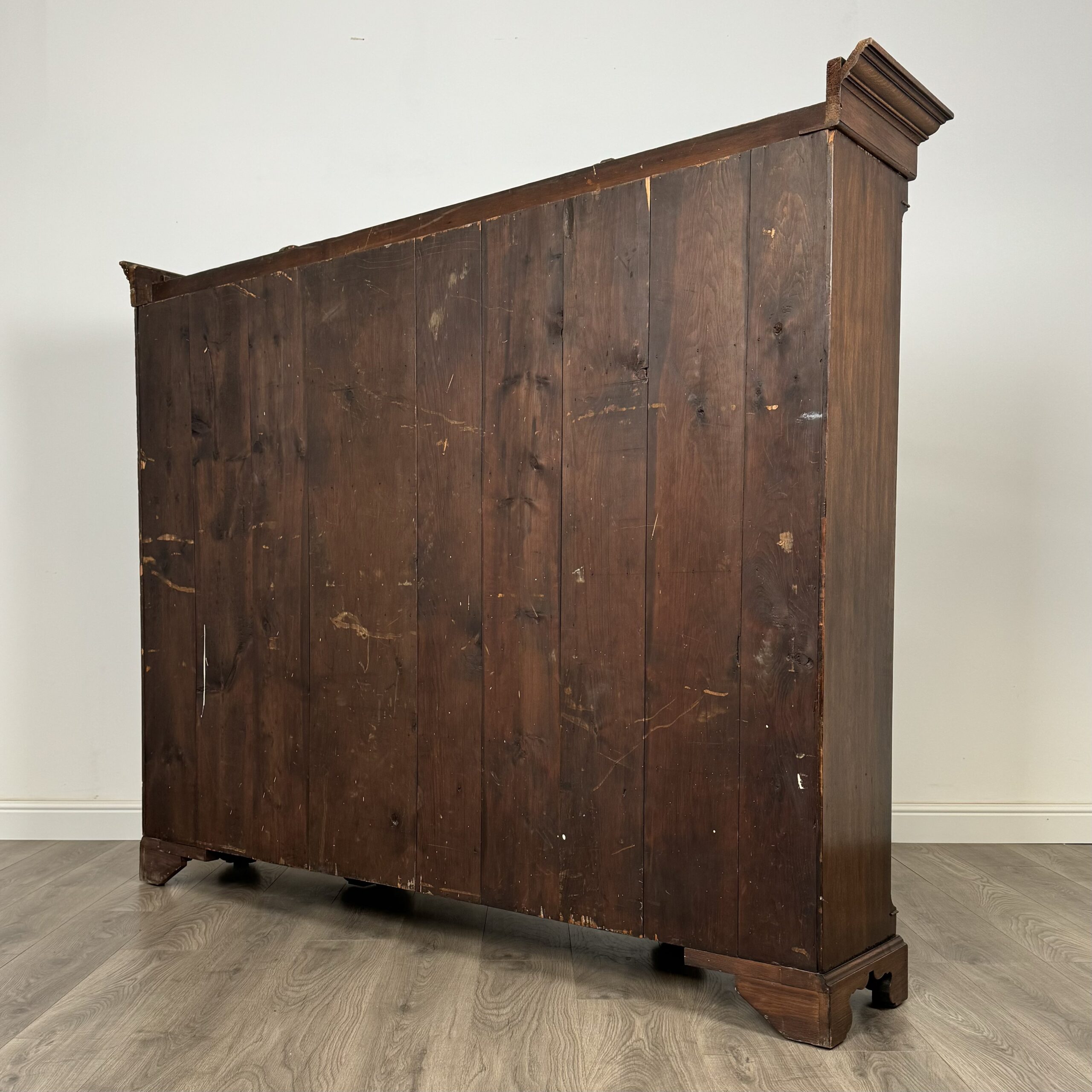 Antique 20th Century Fine Quality Cabinet In Oak