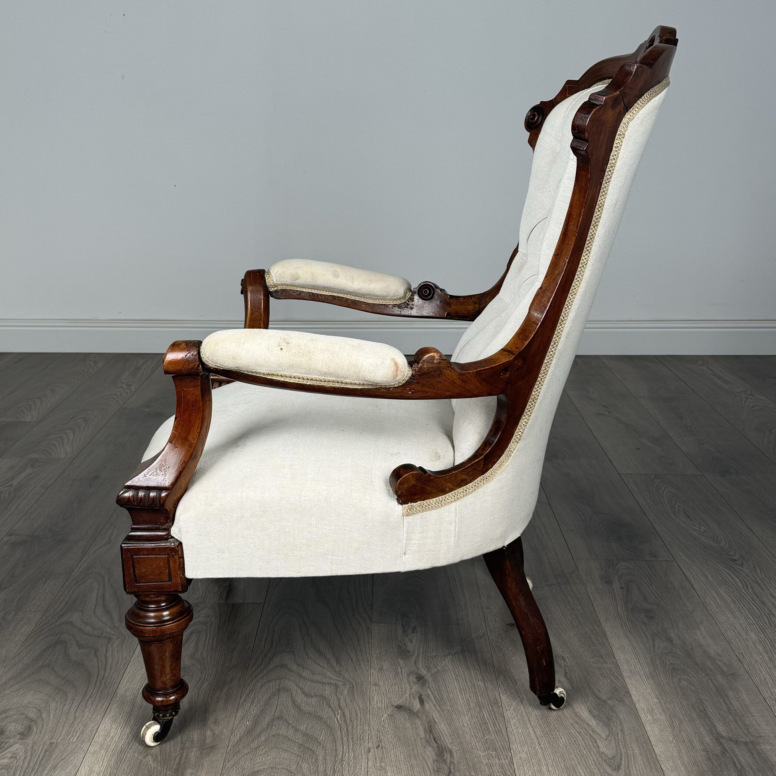 Antique 19th Century Fine Quality Armchair In Mahogany