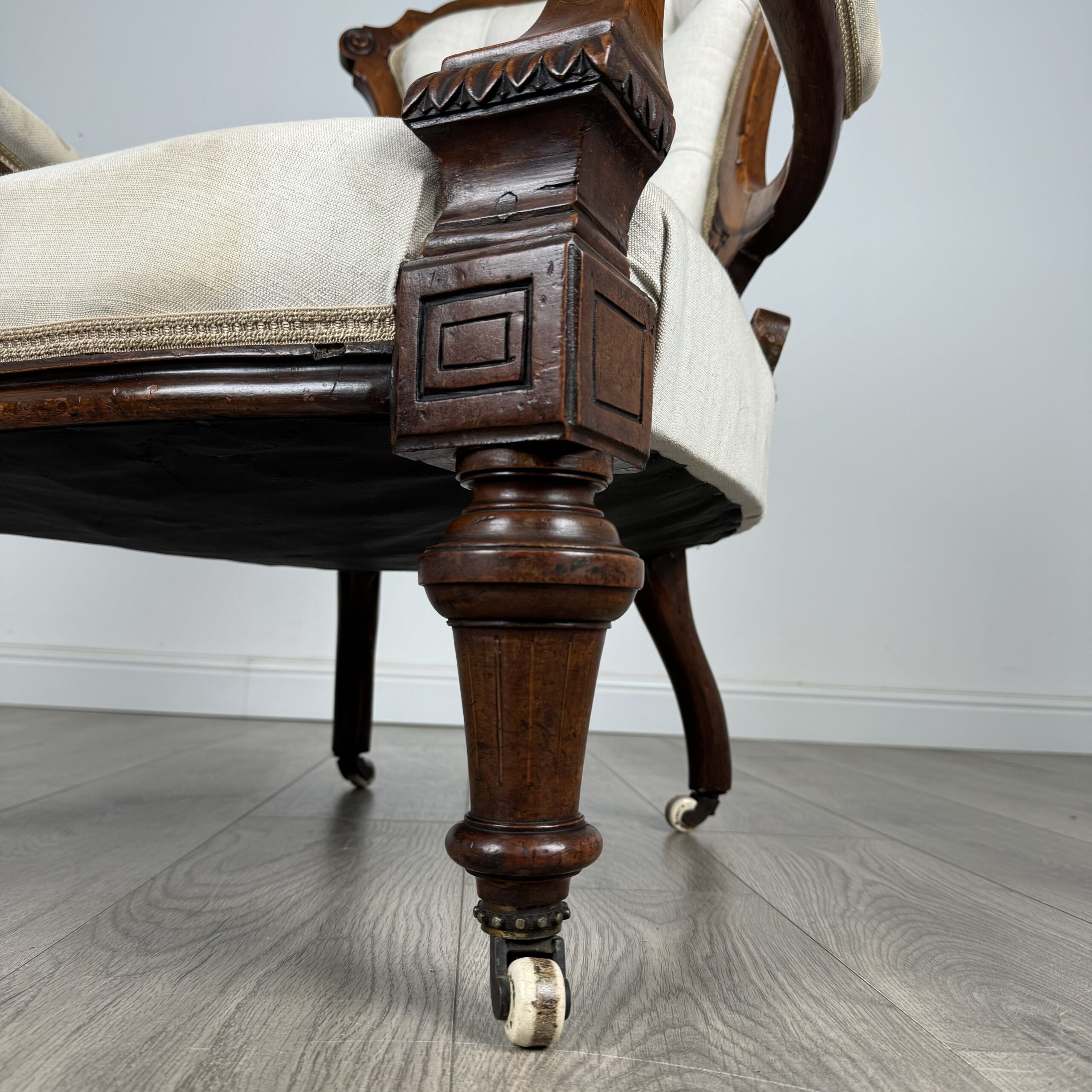 Antique 19th Century Fine Quality Armchair In Mahogany