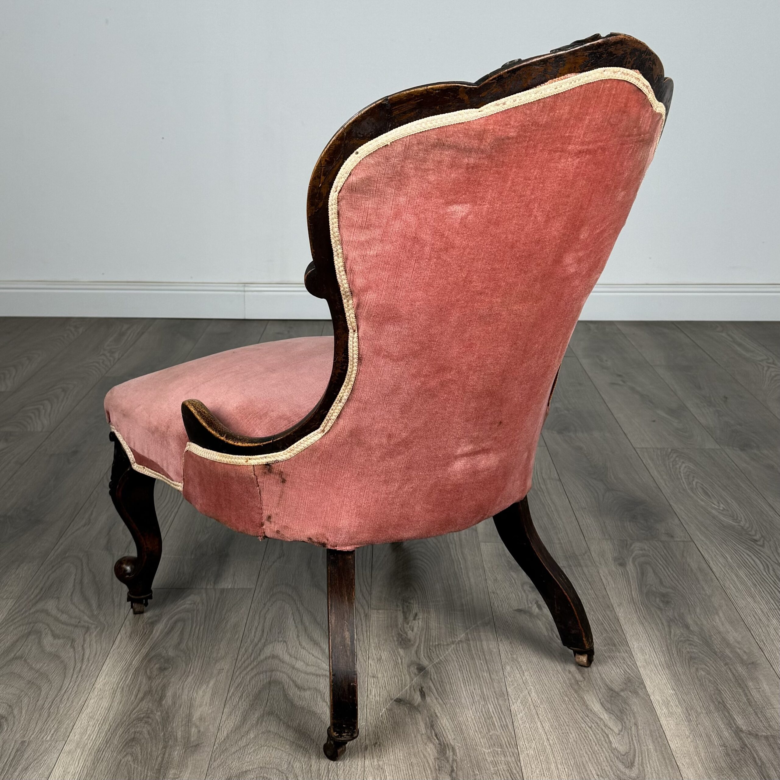 Antique 19th Century Armchair / Nursing Chair In Mahogany