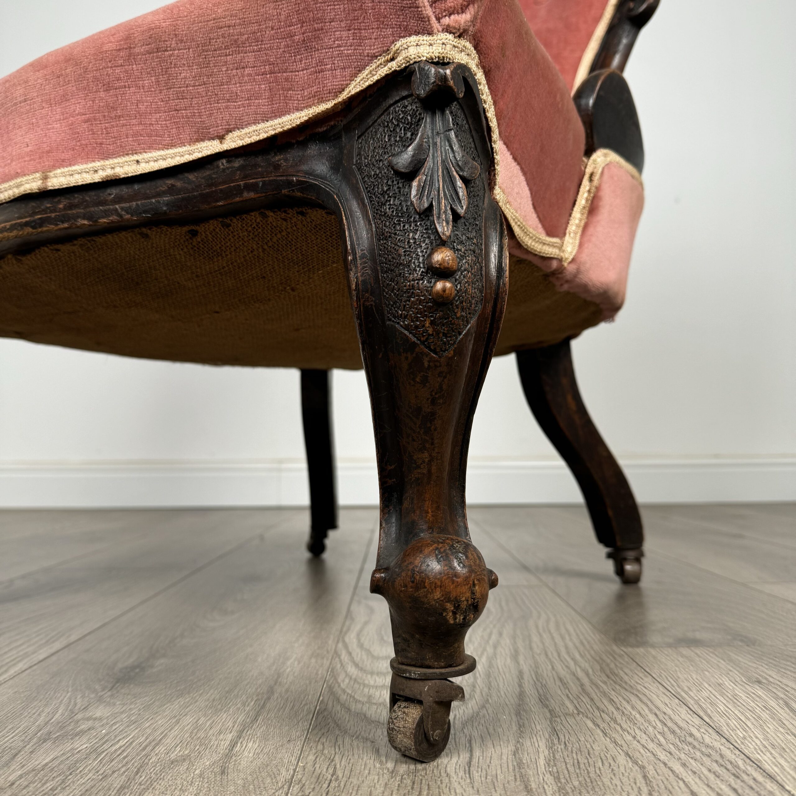 Antique 19th Century Armchair / Nursing Chair In Mahogany