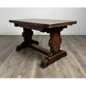 Antique 20th Century Fine Quality Draw Leaf Dining Table In Oak