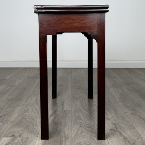 Antique 18th Century Fold Over Tea Table In Mahogany