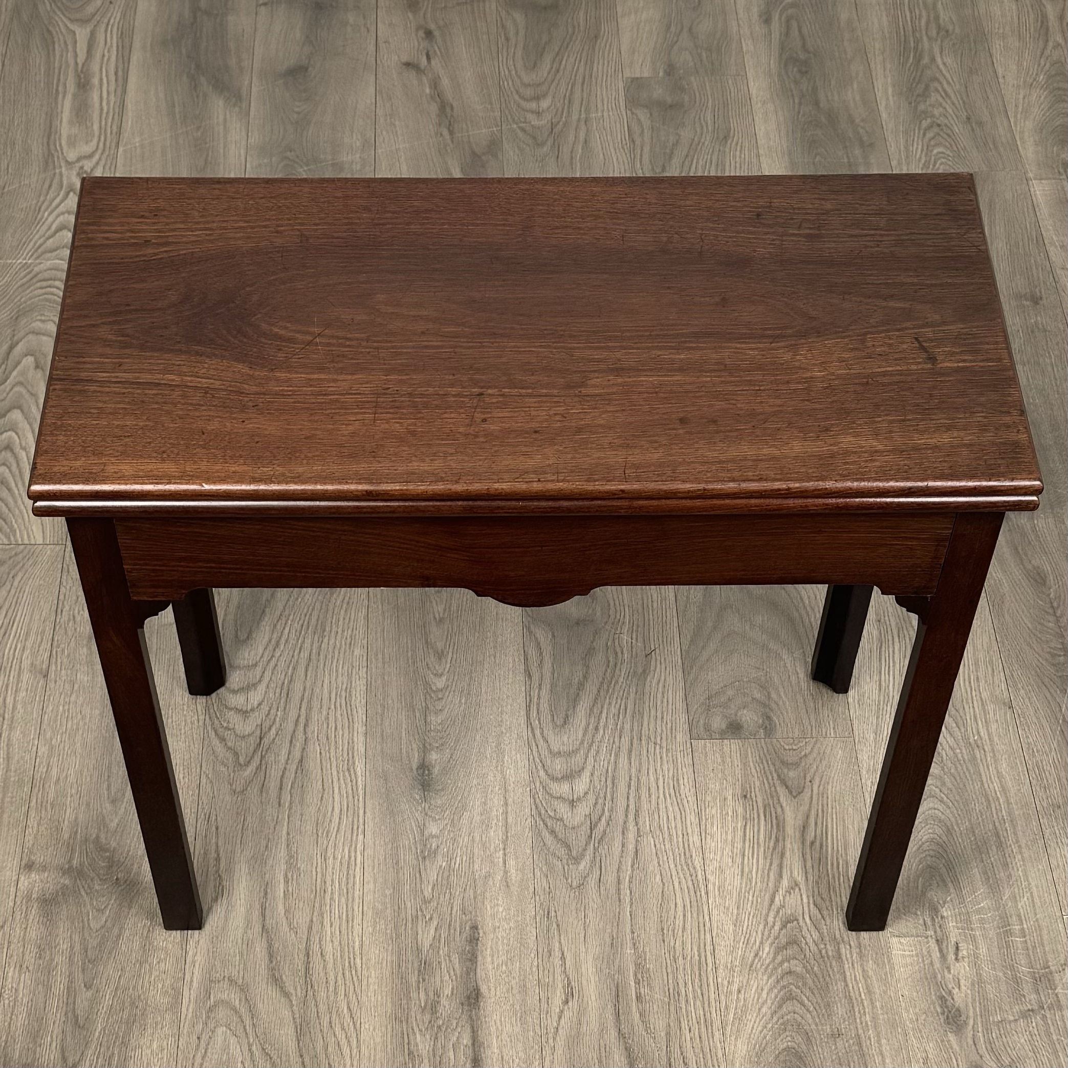 Antique 18th Century Fold Over Tea Table In Mahogany