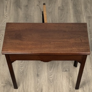 Antique 18th Century Fold Over Tea Table In Mahogany