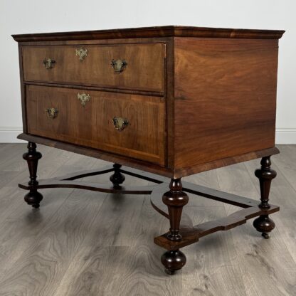 Antique 17th Century William And Mary Chest Of Drawers In Walnut - Image 2