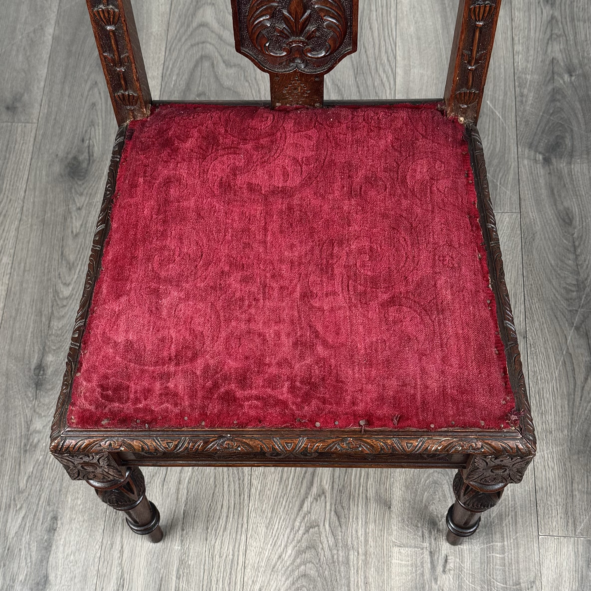 Antique Late 19th Century Set Of 6 Carved Oak Dining Chairs