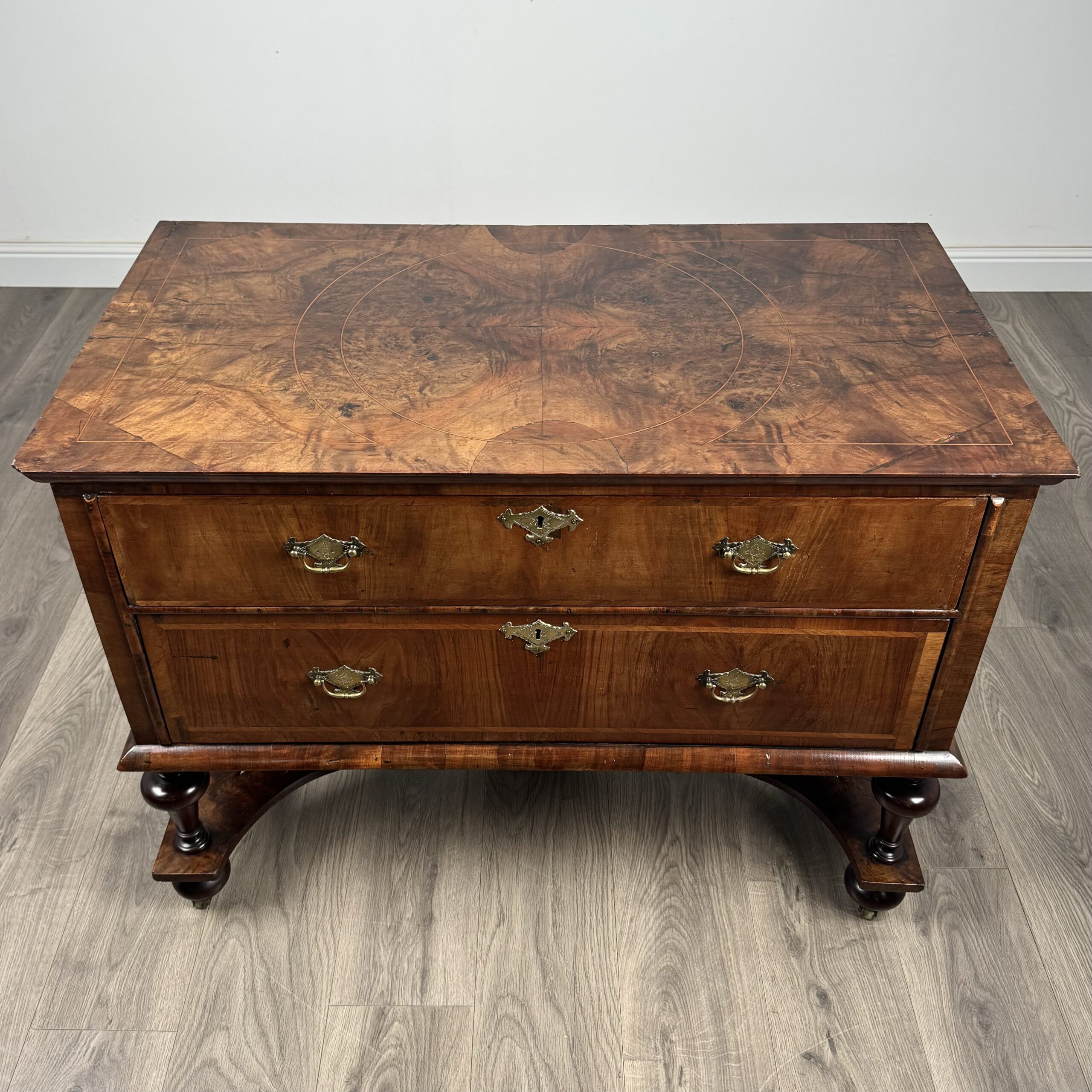 Antique 17th Century William And Mary Chest Of Drawers In Walnut