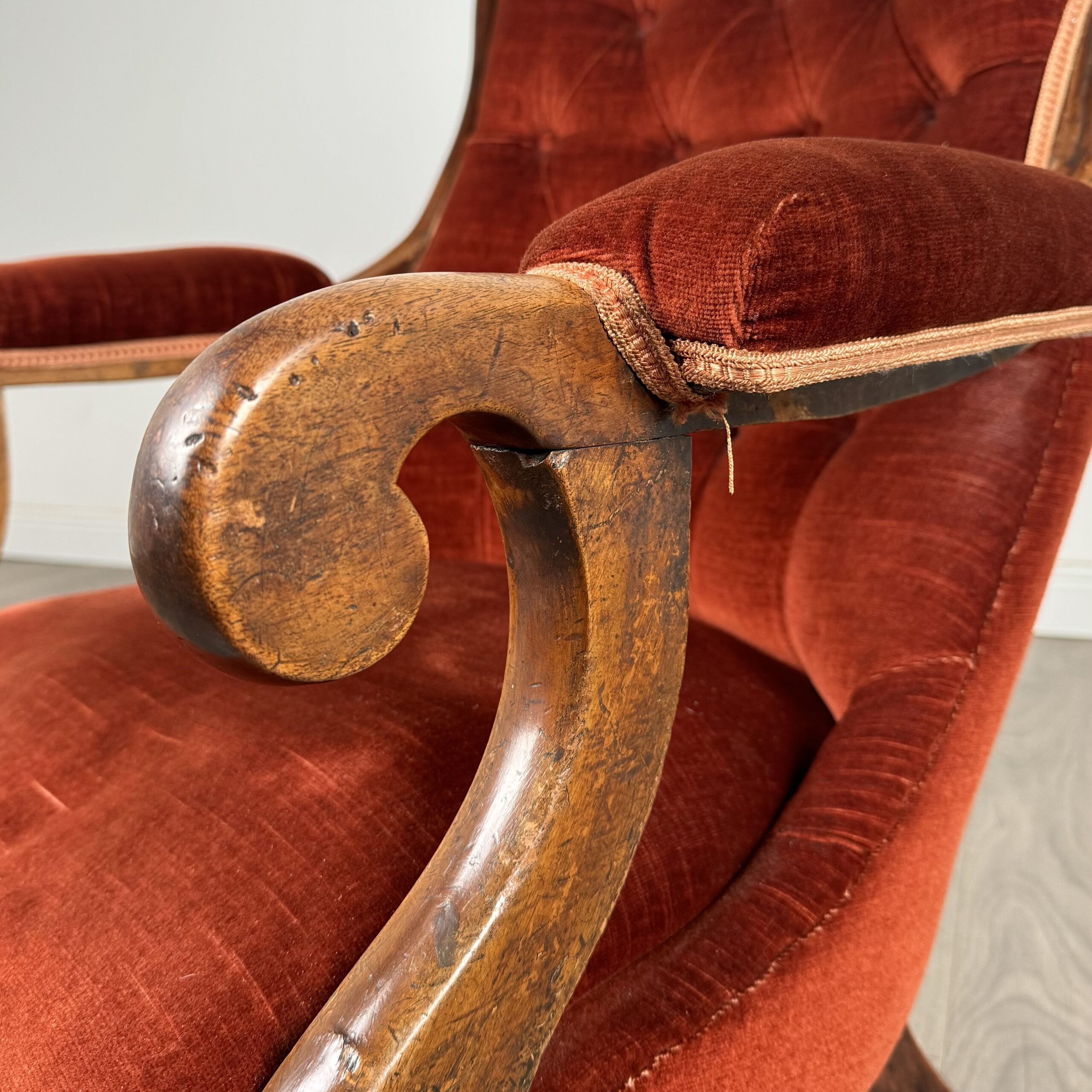Antique 19th Century Armchair In Mahogany