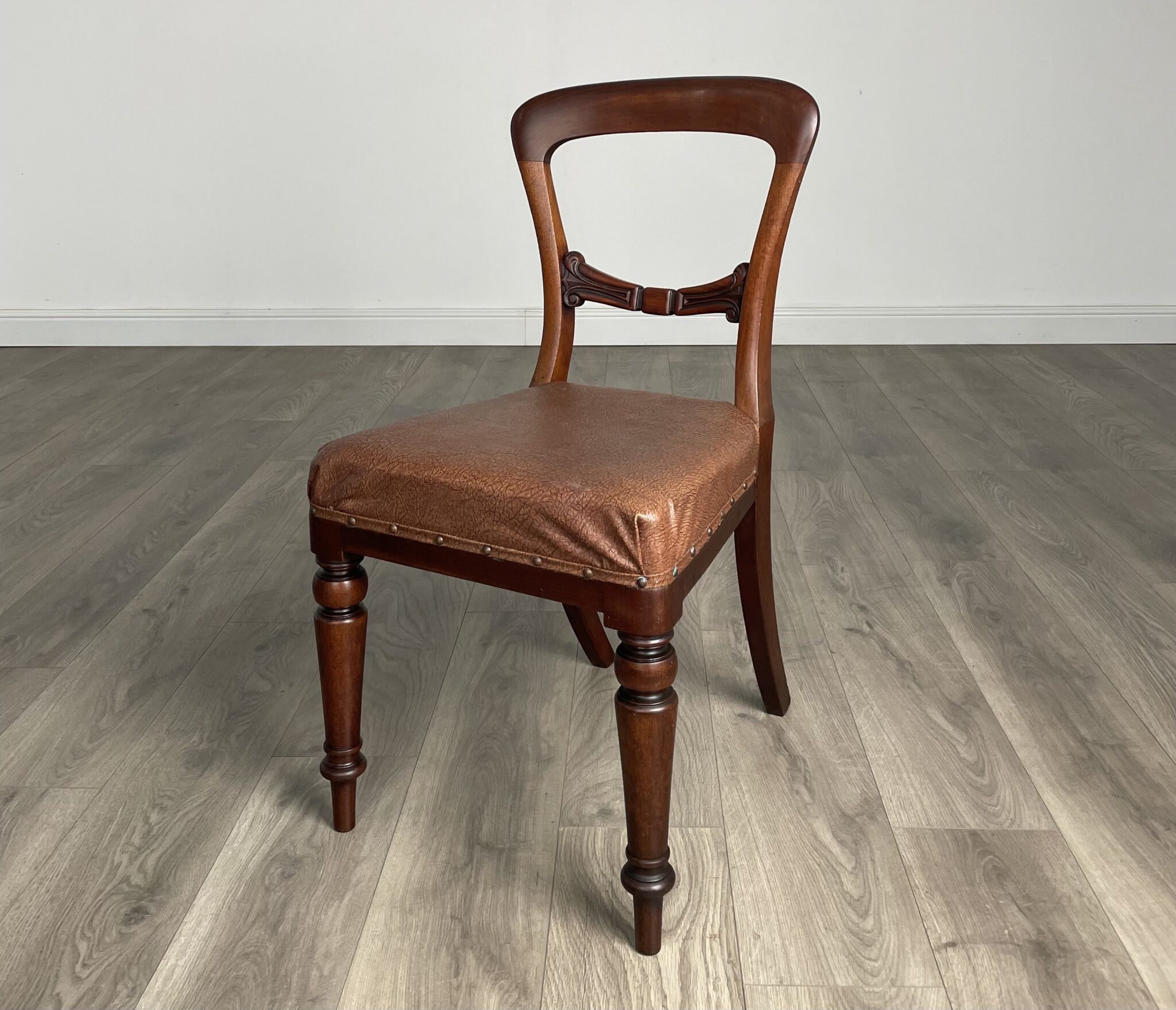 Antique 19th Century Set Of 6 Dining Chairs In Mahogany