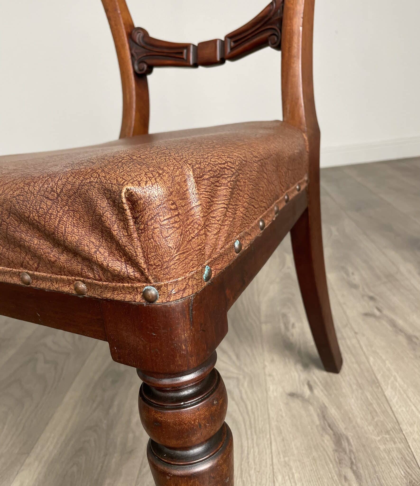 Antique 19th Century Set Of 6 Dining Chairs In Mahogany