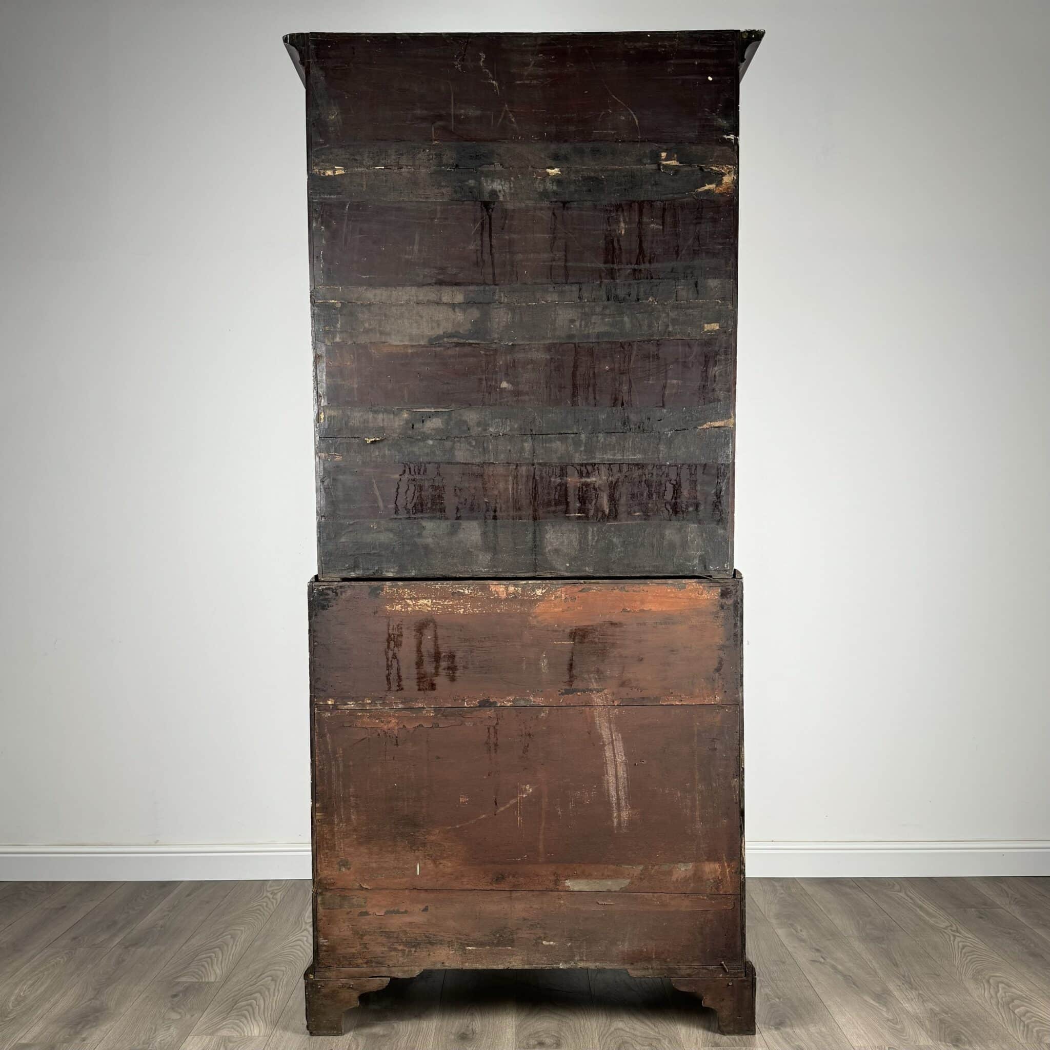 Antique 18th Century Fine Quality Bureau Bookcase In Mahogany