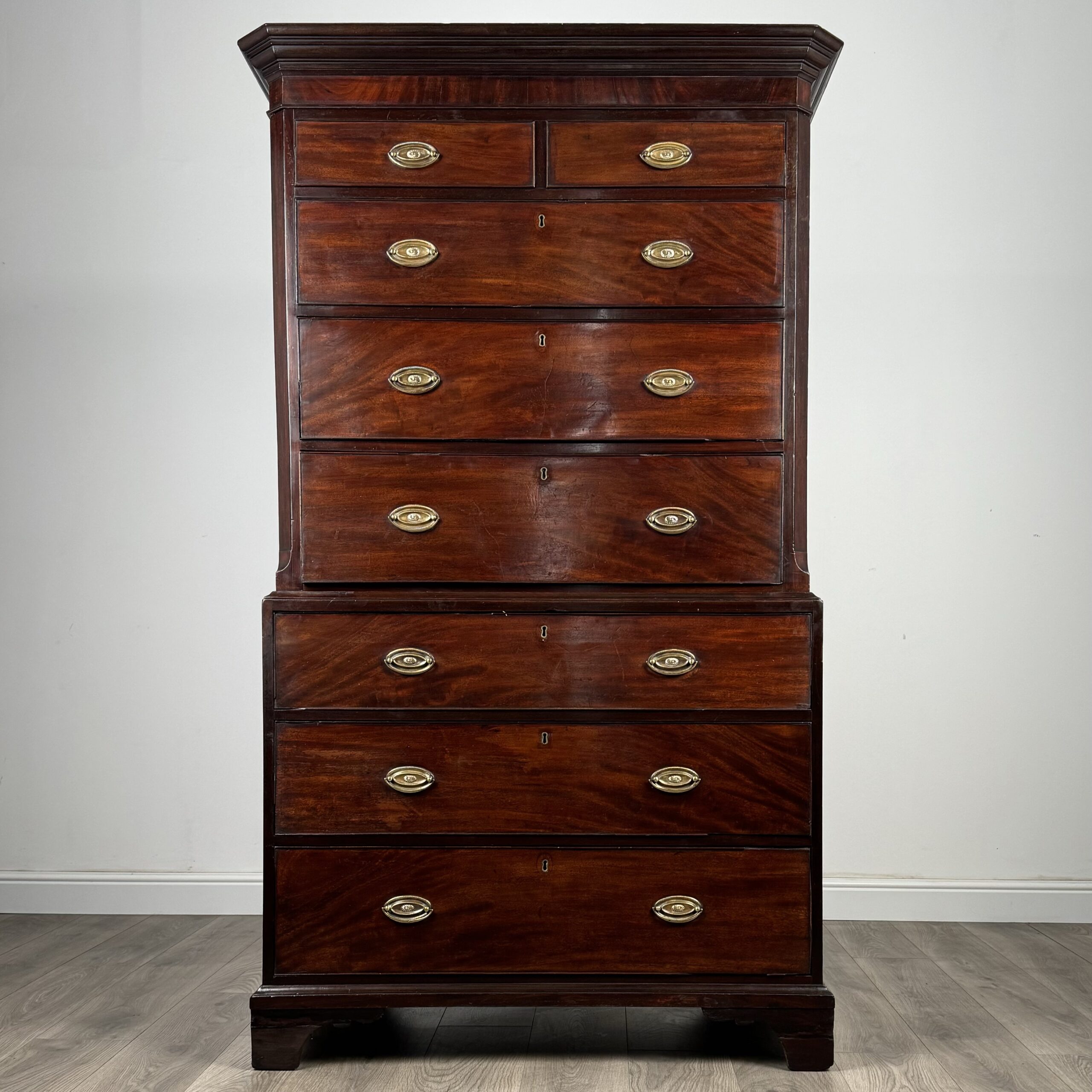 Antique 18th Century Chest On Chest In Mahogany