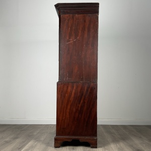 Antique 18th Century Chest On Chest In Mahogany