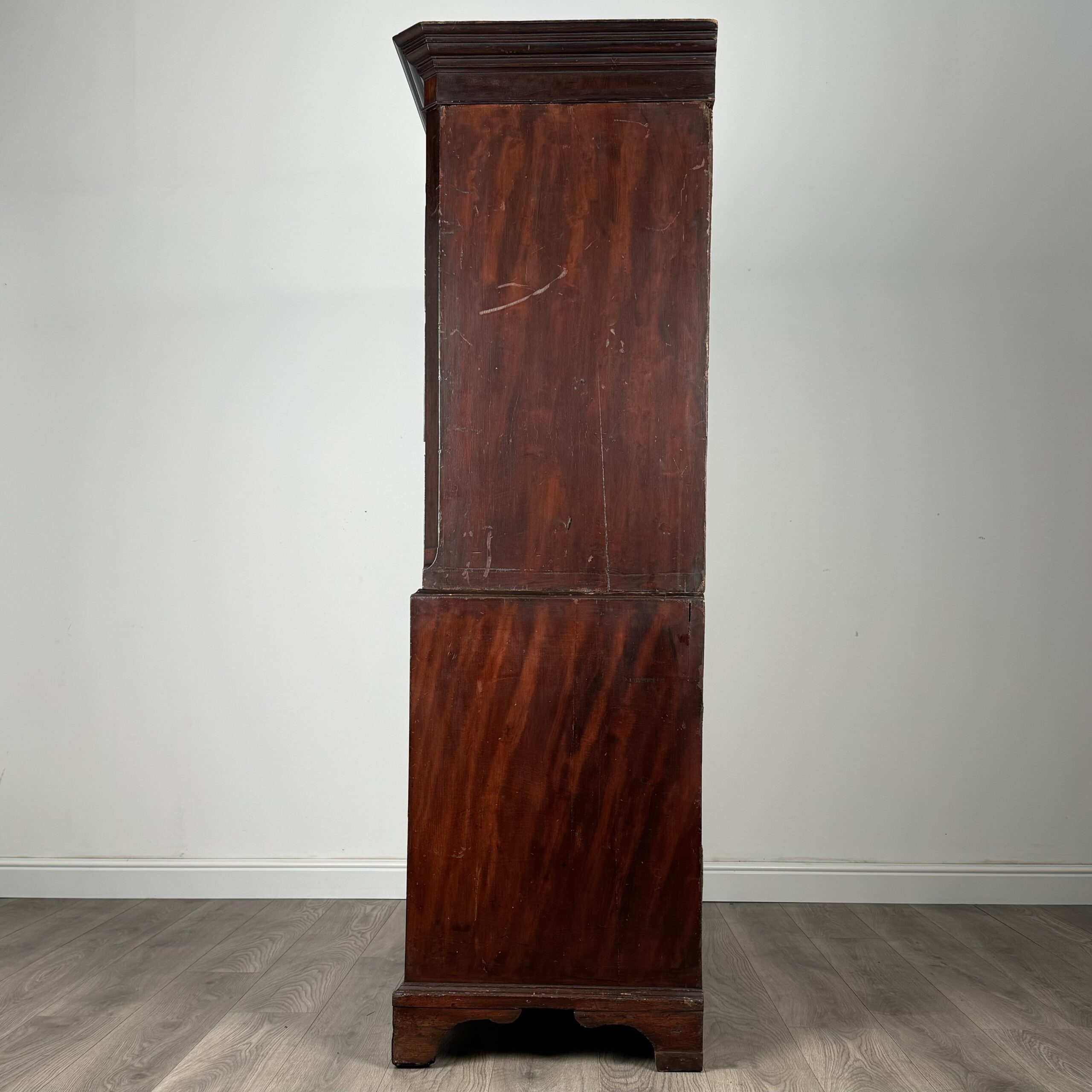 Antique 18th Century Chest On Chest In Mahogany