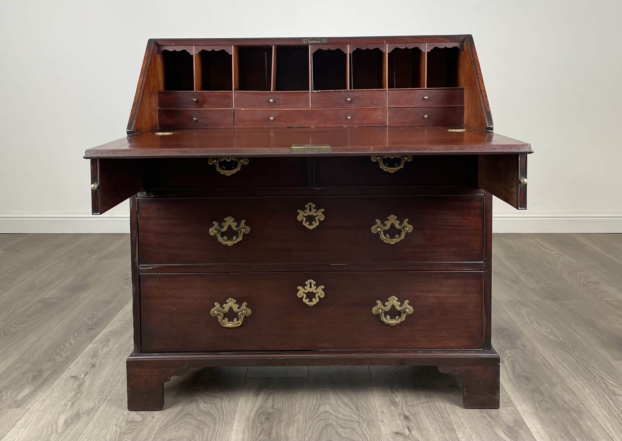 Antique 18th Century Bureau In Cuban Mahogany