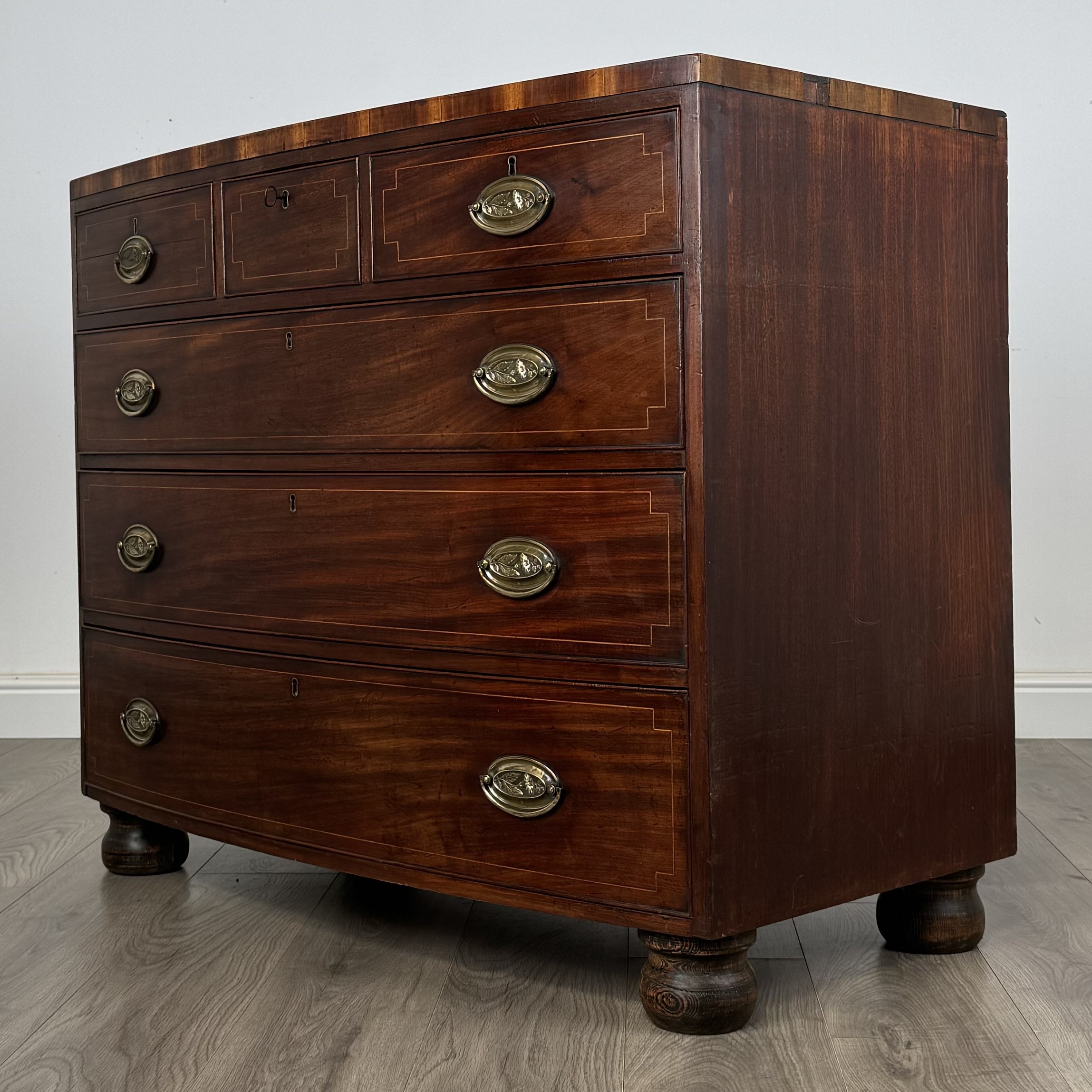 Antique 18th Century Bow Front Chest Of Drawers In Mahogany