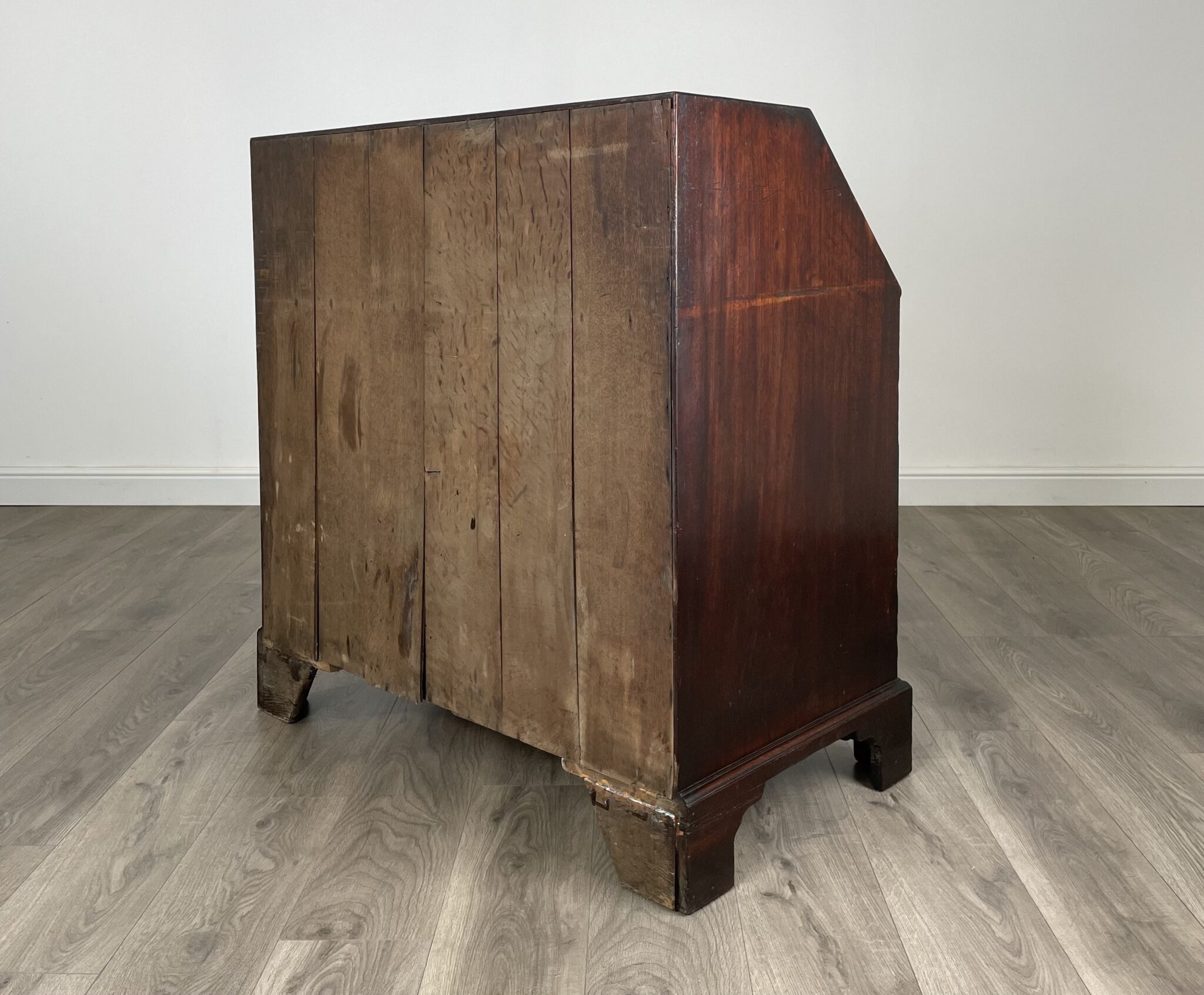 Antique 18th Century Bureau In Cuban Mahogany