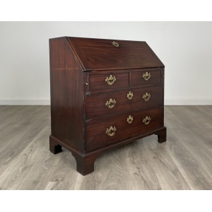 Antique 18th Century Bureau In Cuban Mahogany