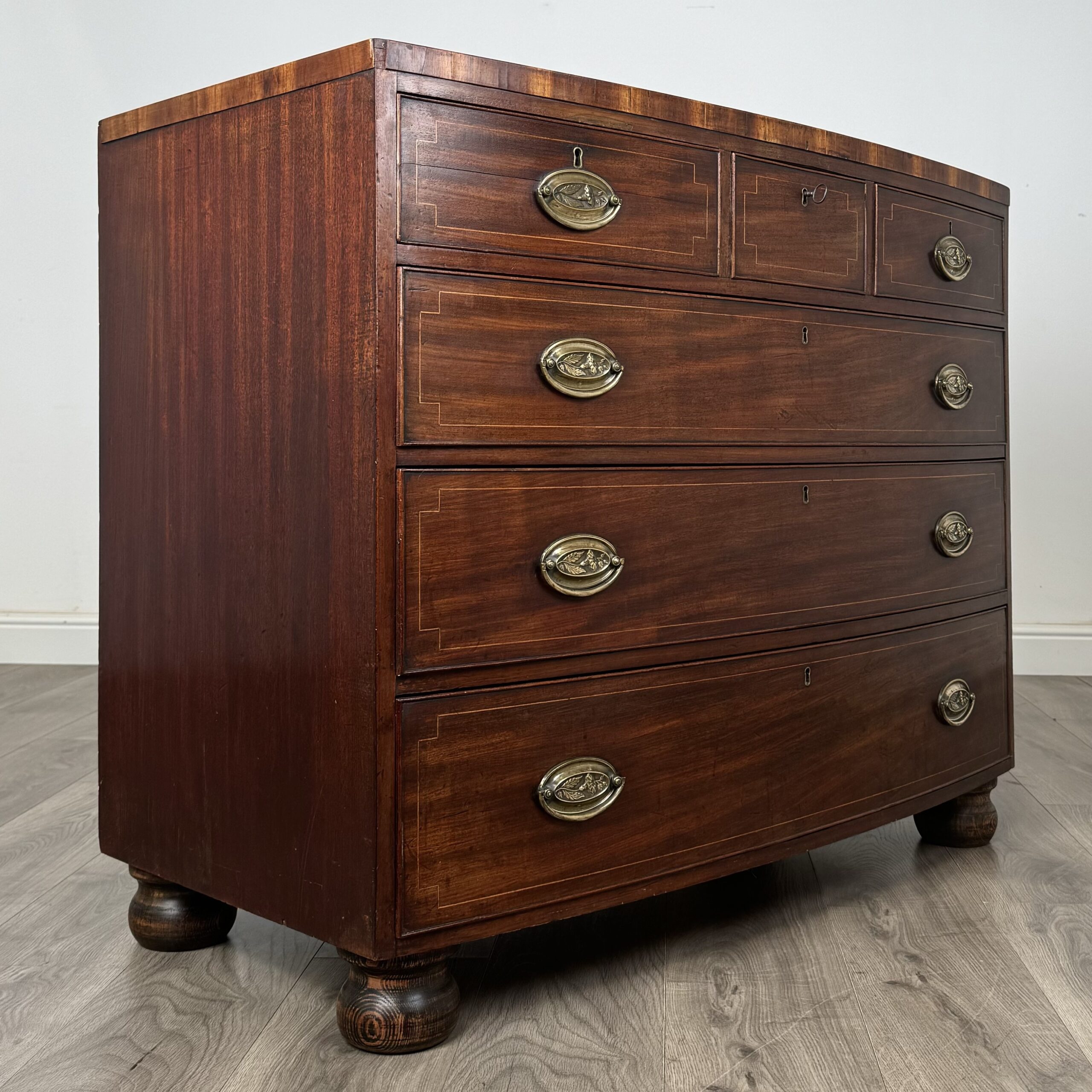 Antique 18th Century Bow Front Chest Of Drawers In Mahogany