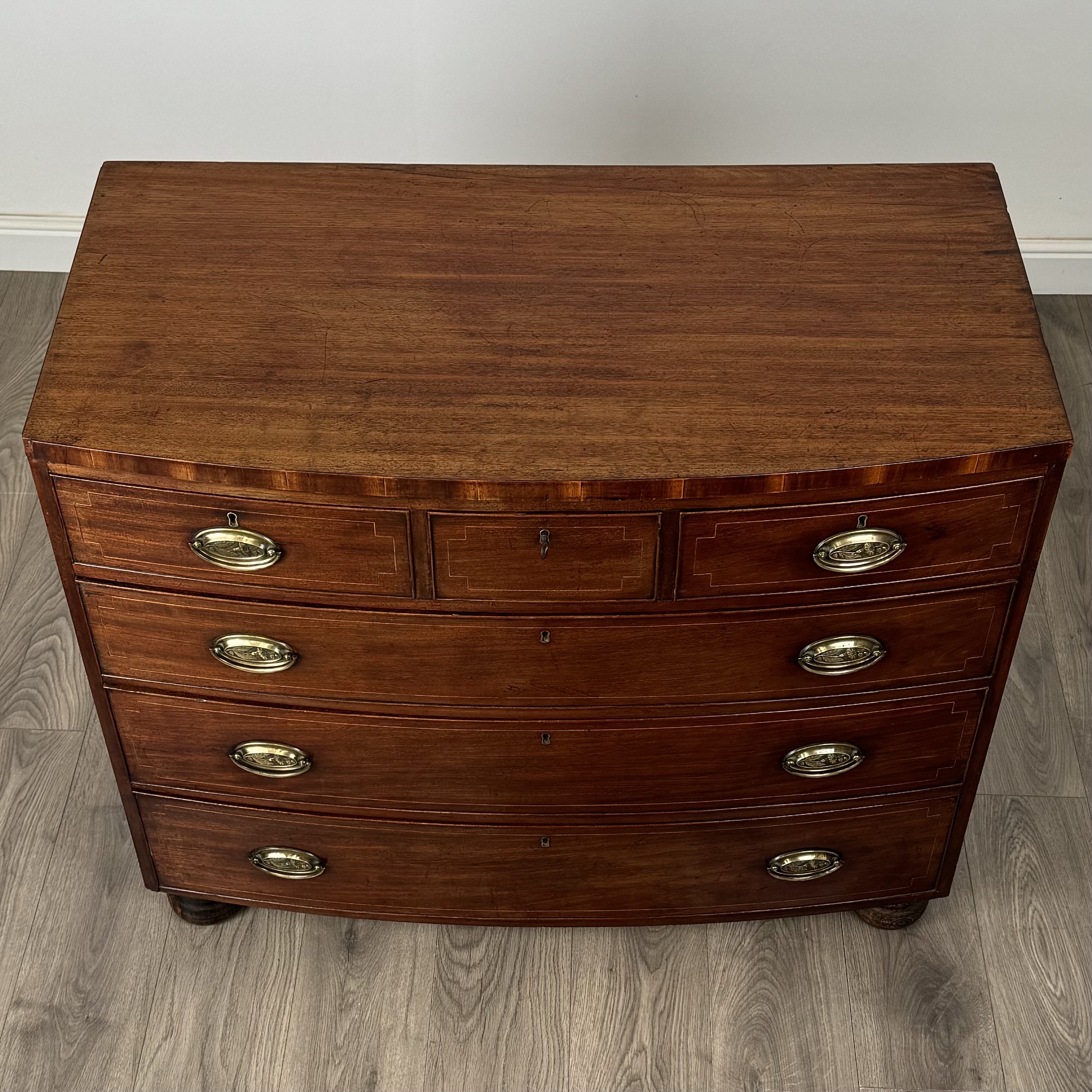 Antique 18th Century Bow Front Chest Of Drawers In Mahogany