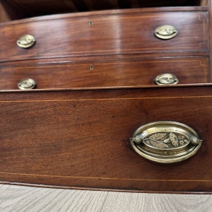 Antique 18th Century Bow Front Chest Of Drawers In Mahogany