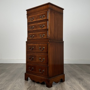 Antique 20th Century Small Chest On Chest In Mahogany