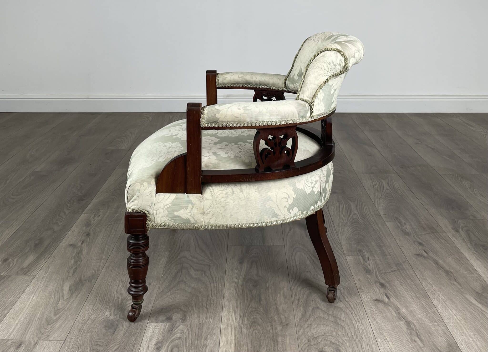 Antique 20th Century Tub Chair / Armchair In Mahogany