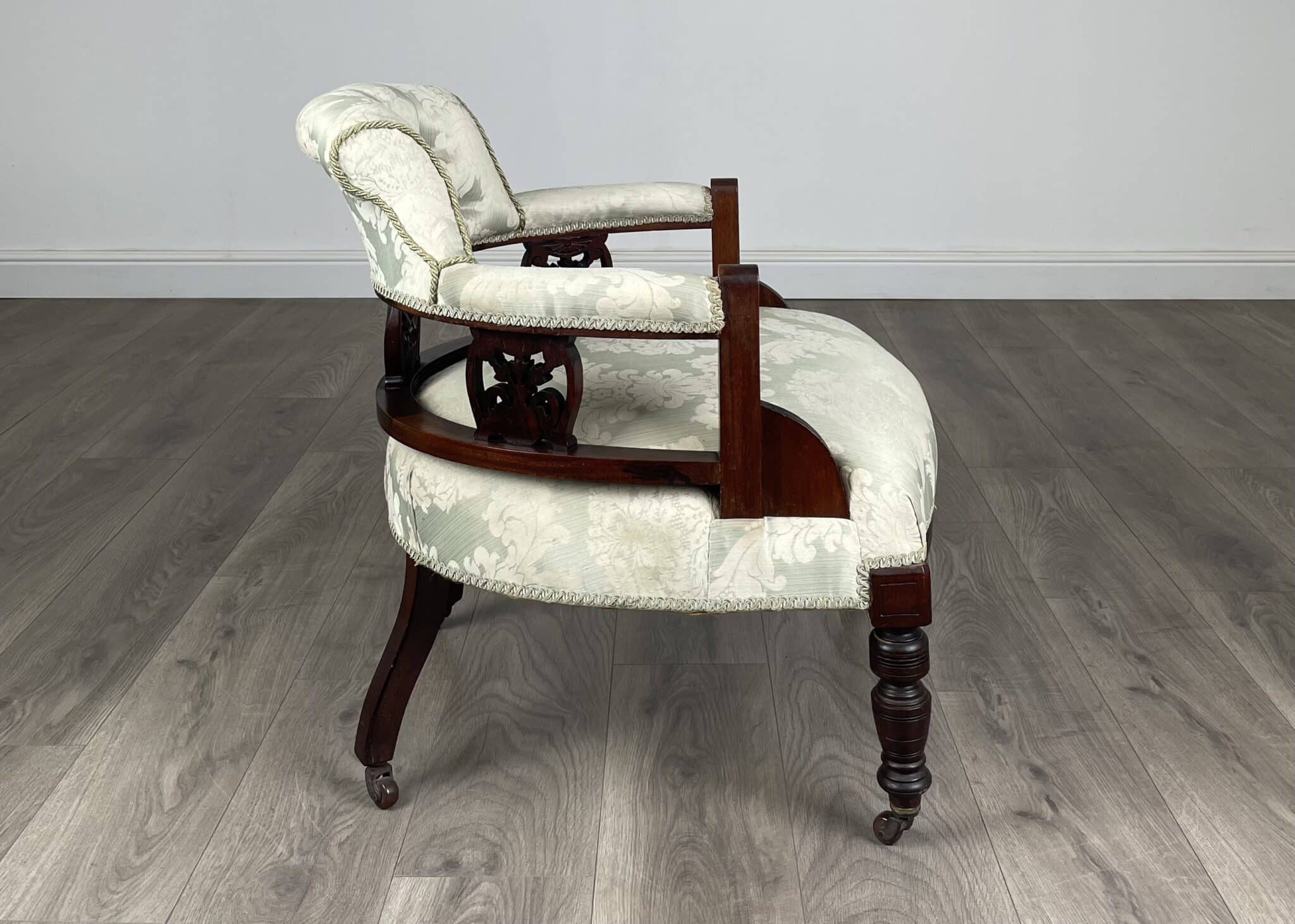 Antique 20th Century Tub Chair / Armchair In Mahogany