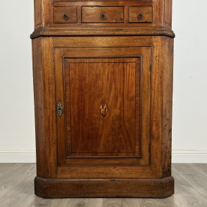 Antique Early 19th Century Corner Cabinet In Mahogany
