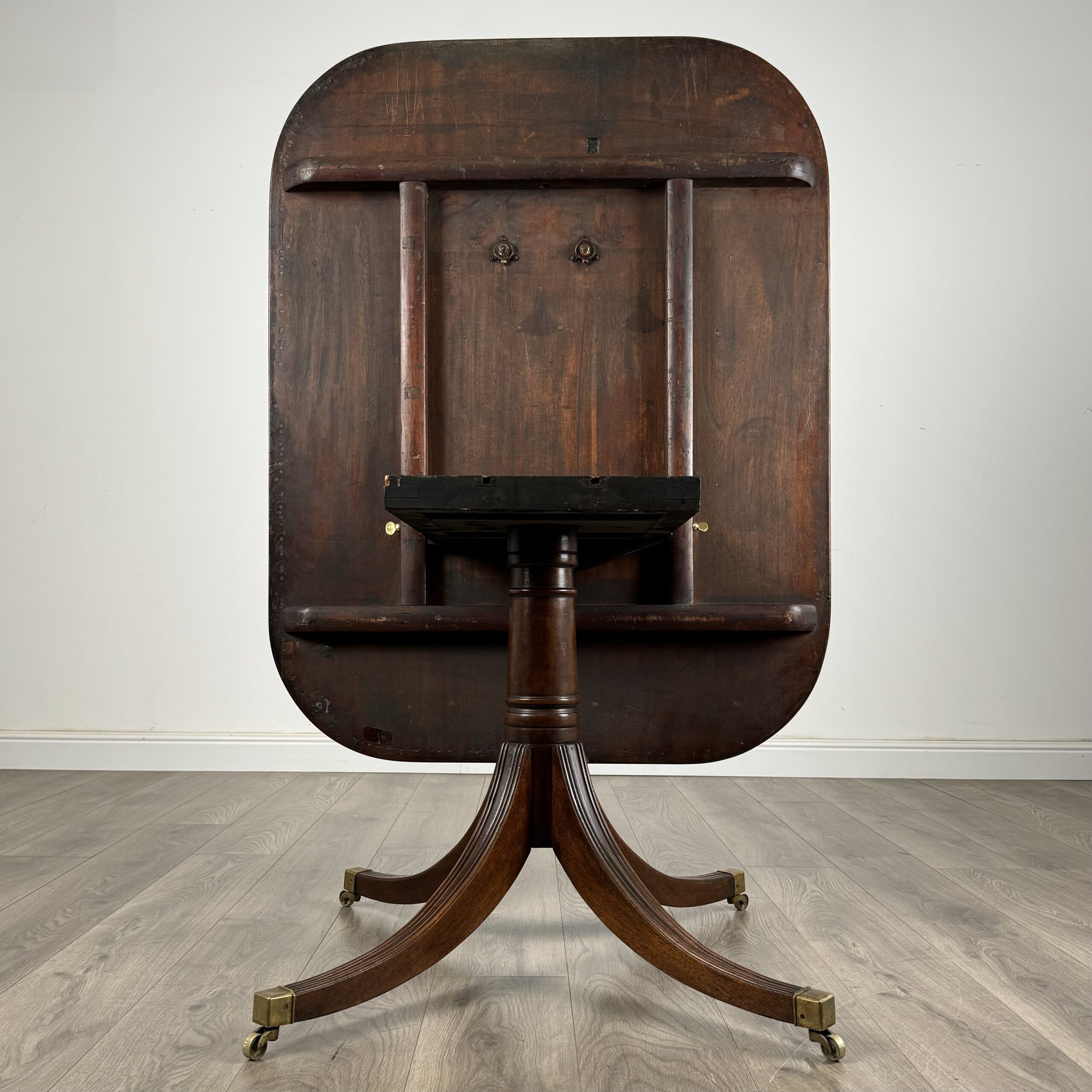 Antique 18th Century Plum Pudding Mahogany Tilt Top Table