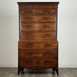 Antique 18th Century Chest On Chest In Mahogany