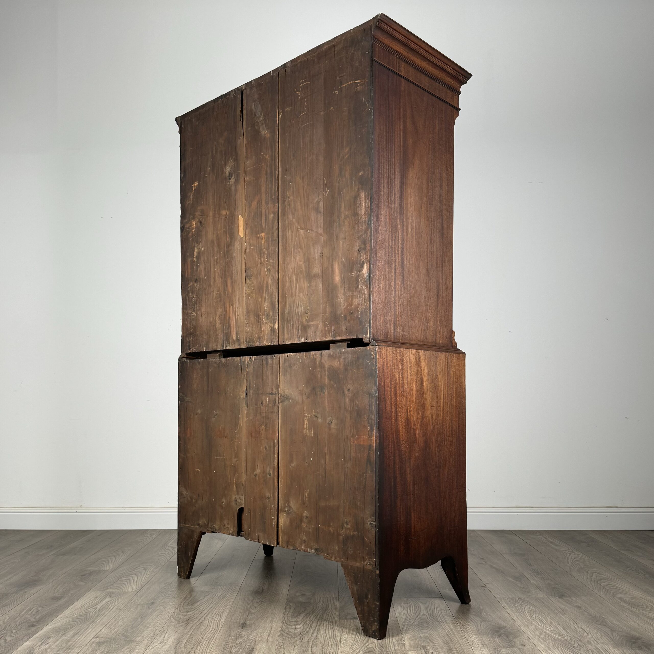 Antique 18th Century Chest On Chest In Mahogany
