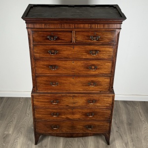 Antique 18th Century Chest On Chest In Mahogany