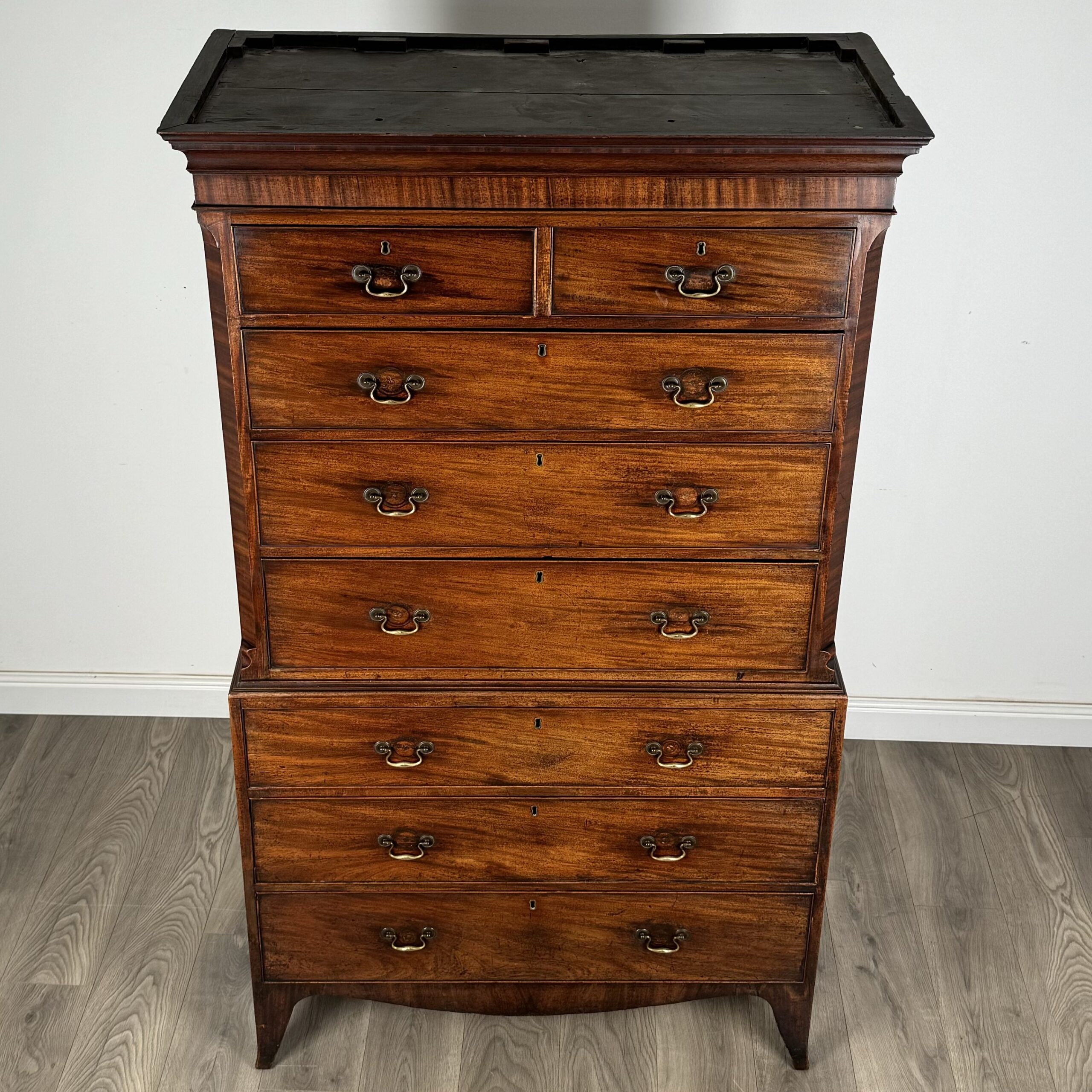 Antique 18th Century Chest On Chest In Mahogany
