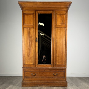 Antique Late 19th Century Wardrobe In Satin Walnut